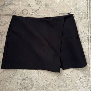 NWT Zara Black Asymmetrical Skort
